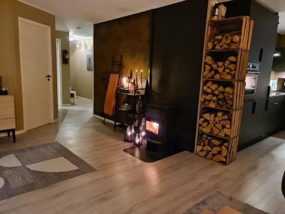 Koselig Og Moderne Leilighet, Meget Sentralt I Narvik Med Gratis Parkering! Exterior photo