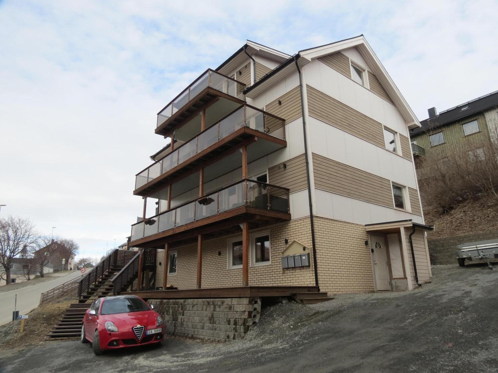 Koselig Og Moderne Leilighet, Meget Sentralt I Narvik Med Gratis Parkering! Exterior photo
