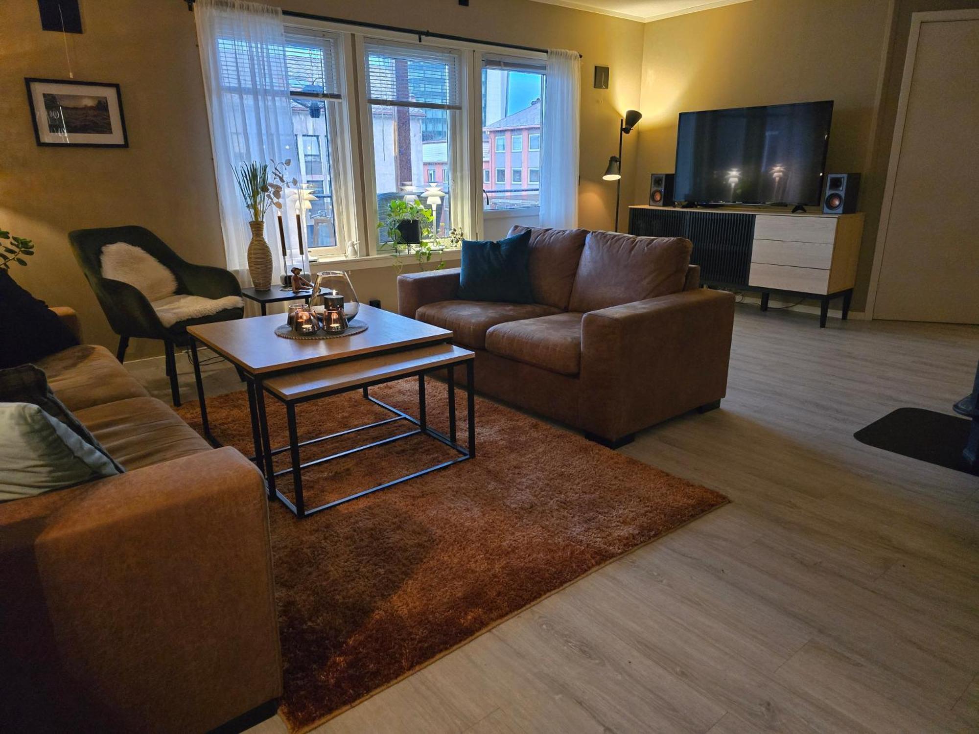 Koselig Og Moderne Leilighet, Meget Sentralt I Narvik Med Gratis Parkering! Exterior photo